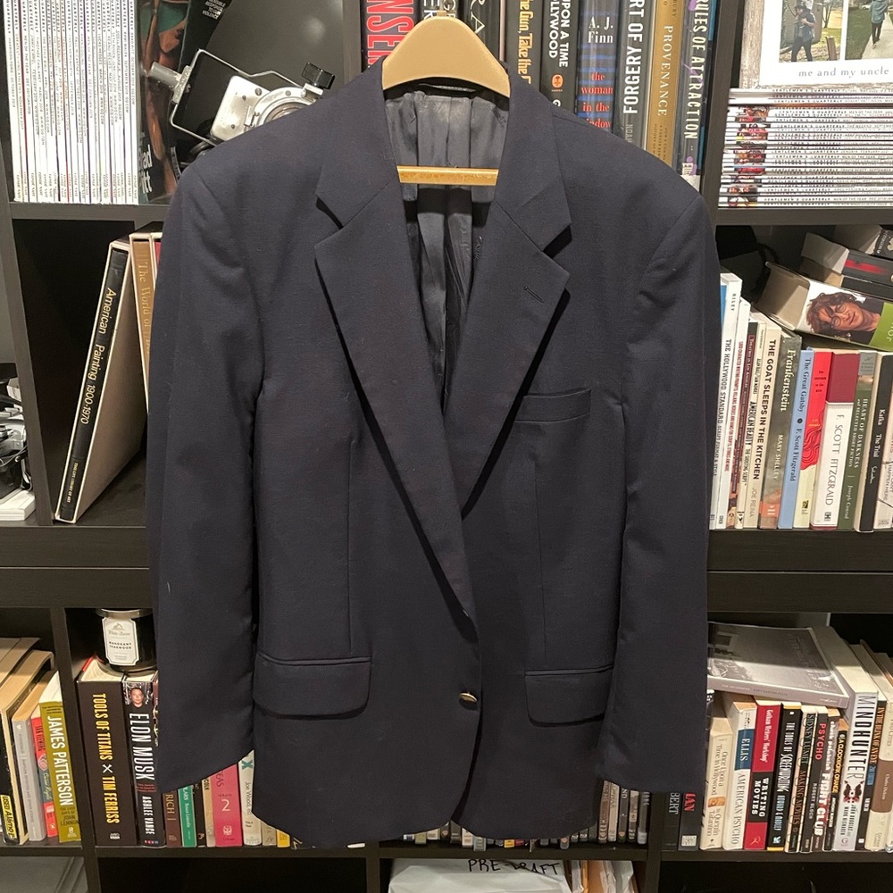 Vintage Tailored Burberry gold-buttoned Navy blazer